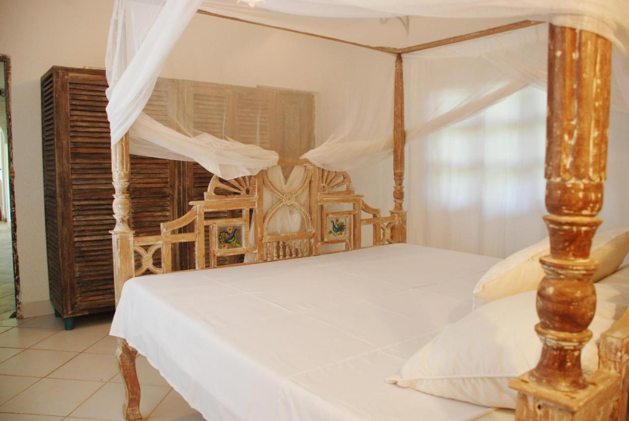 Pashmina House Bed & Breakfast Watamu Exterior photo