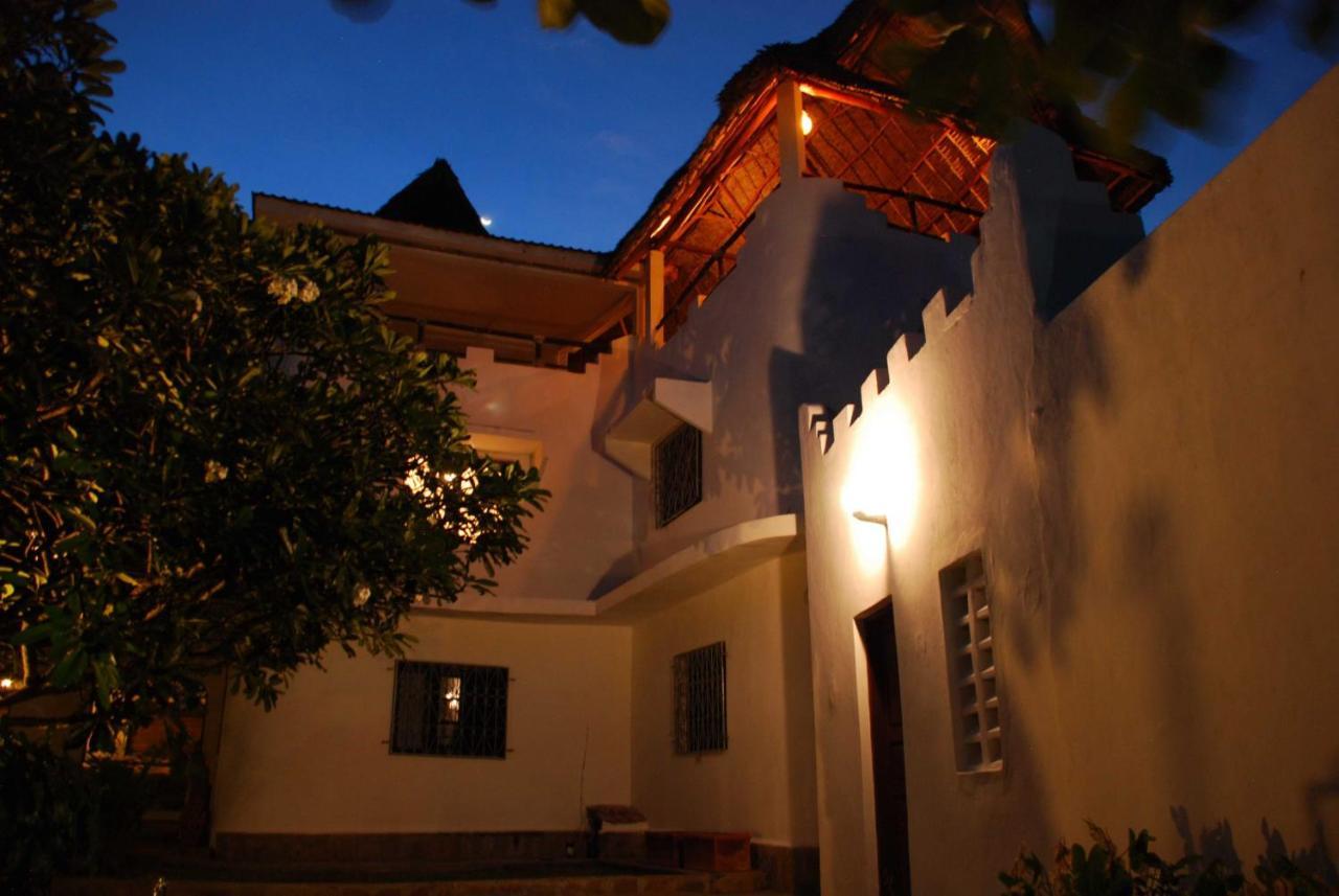 Pashmina House Bed & Breakfast Watamu Exterior photo