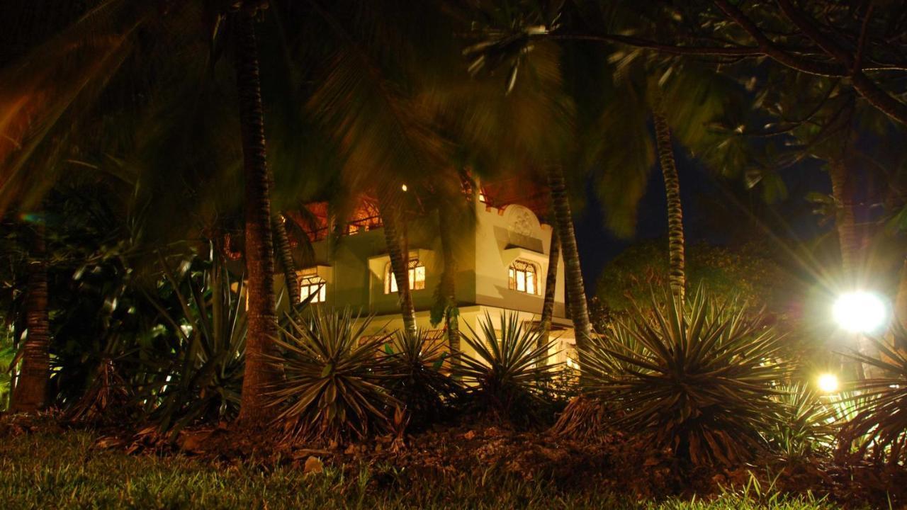 Pashmina House Bed & Breakfast Watamu Exterior photo