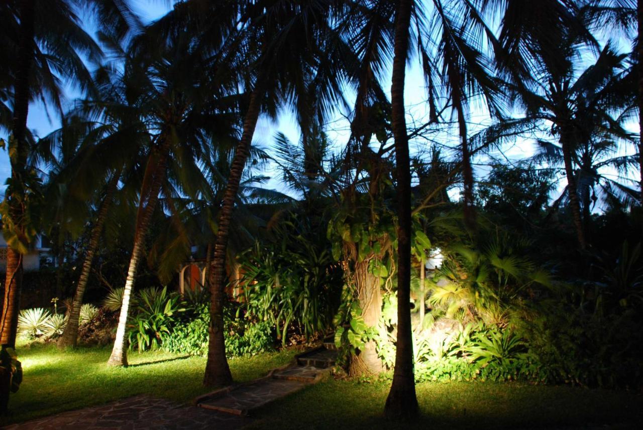 Pashmina House Bed & Breakfast Watamu Exterior photo