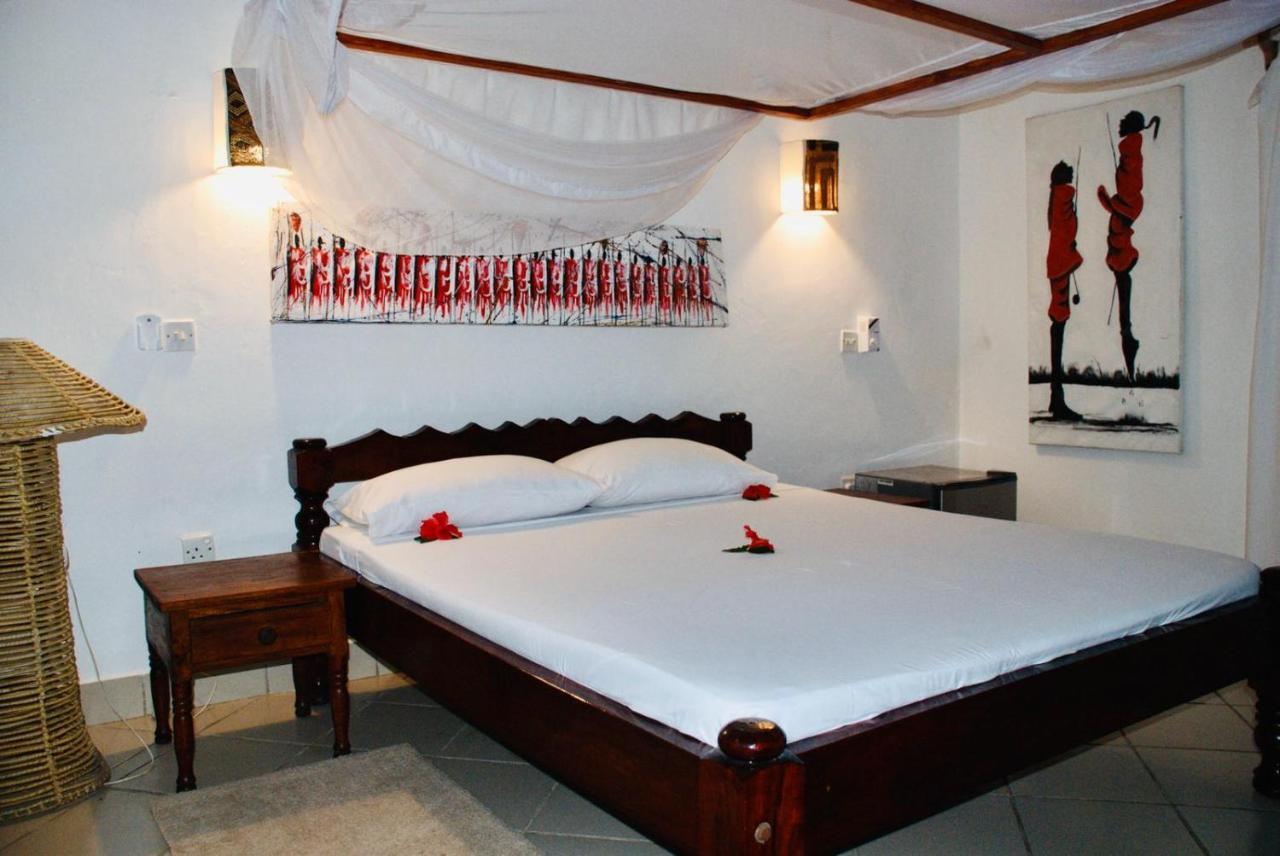 Pashmina House Bed & Breakfast Watamu Exterior photo