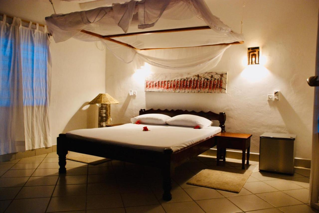 Pashmina House Bed & Breakfast Watamu Exterior photo